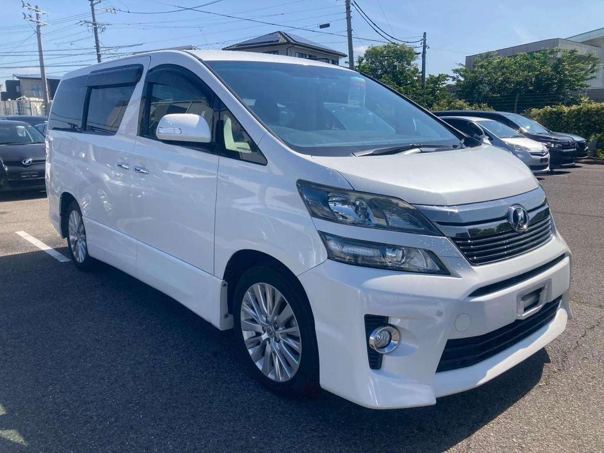 Check out this Toyota Vellfire 2014 Petrol Automatic
