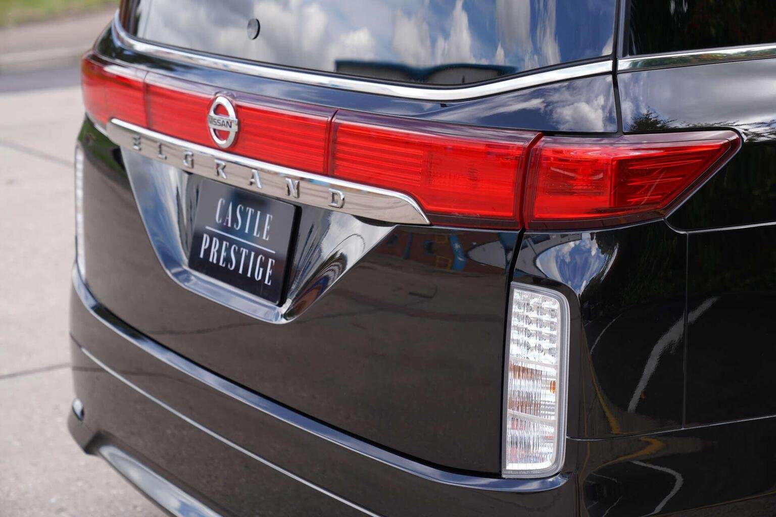 2011 NISSAN ELGRAND 2011 NISSAN ELGRAND