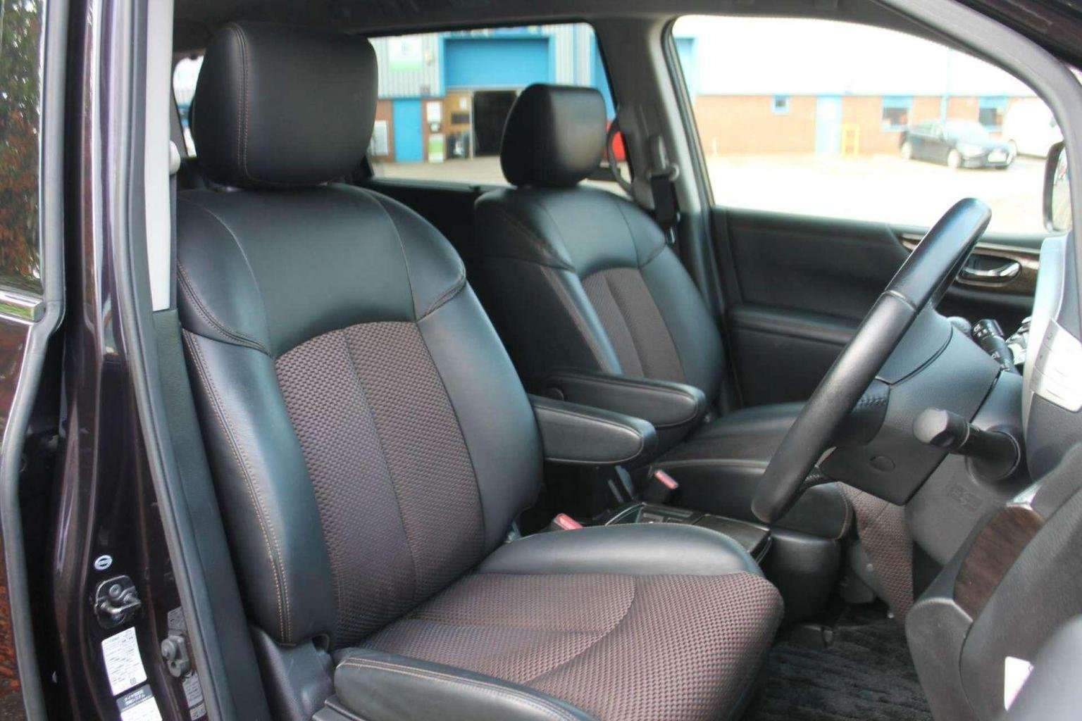 2011 NISSAN ELGRAND 2011 NISSAN ELGRAND