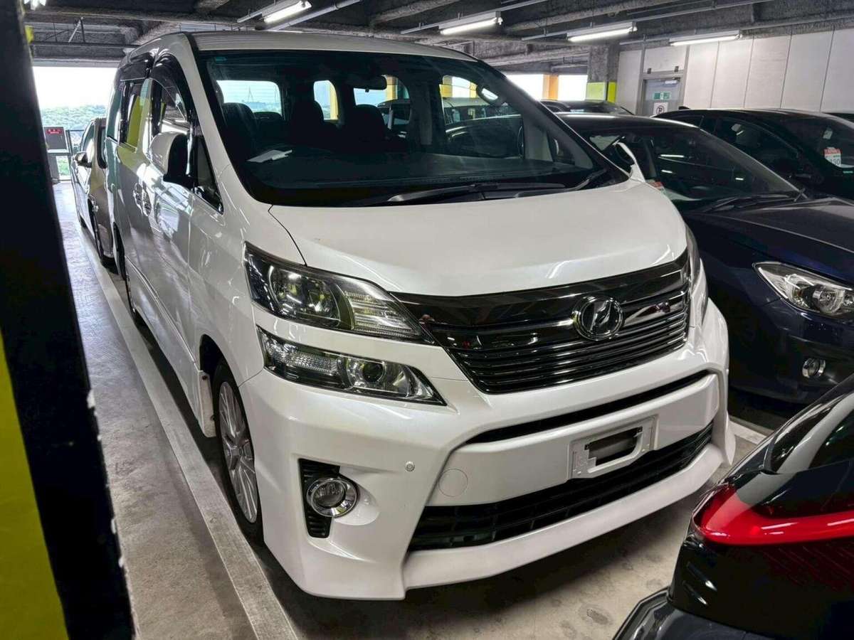 Check out this Toyota Vellfire 2014 Petrol Automatic