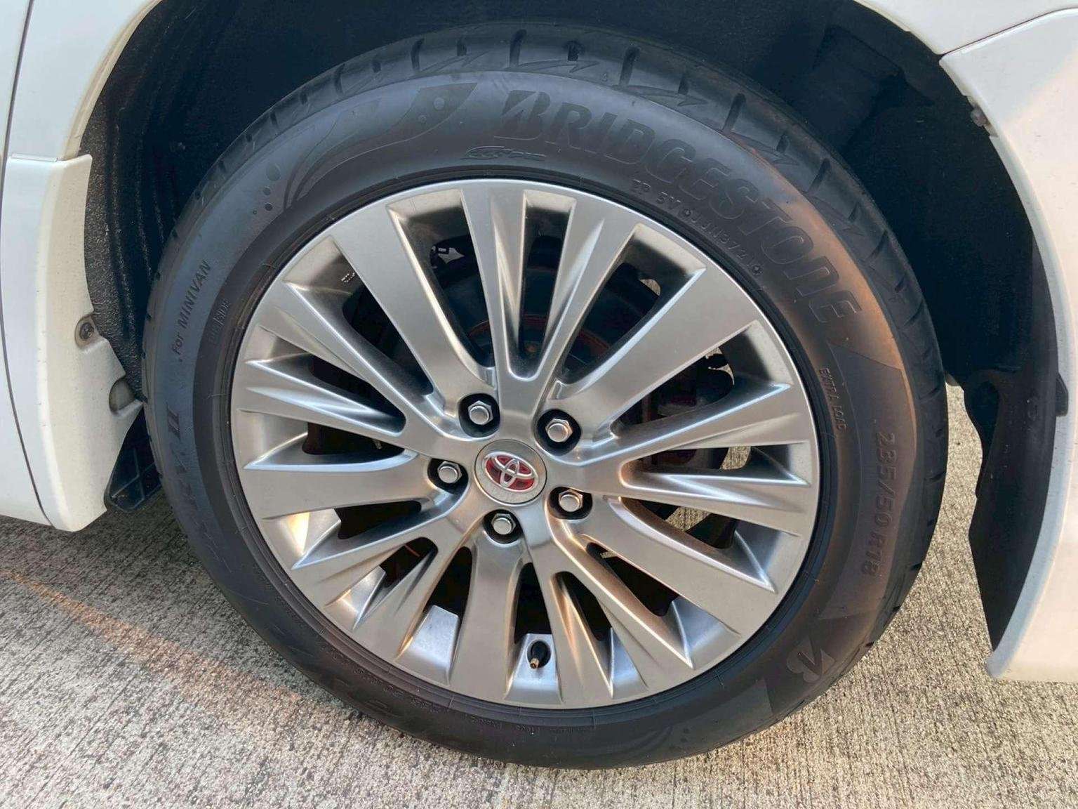 2013 TOYOTA VELLFIRE 2013 TOYOTA VELLFIRE