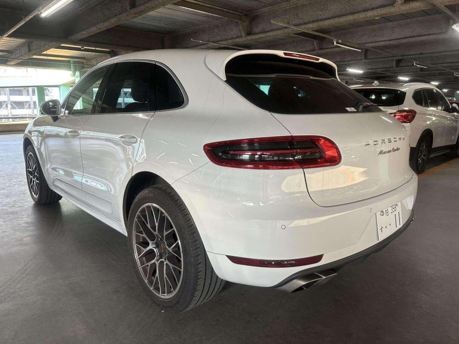 A 2015 PORSCHE MACAN 3.6T V6 Turbo PDK 4WD Euro 6 (s/s) 5dr A 2015 PORSCHE MACAN 3.6T V6 Turbo PDK 4WD Euro 6 (s/s) 5dr