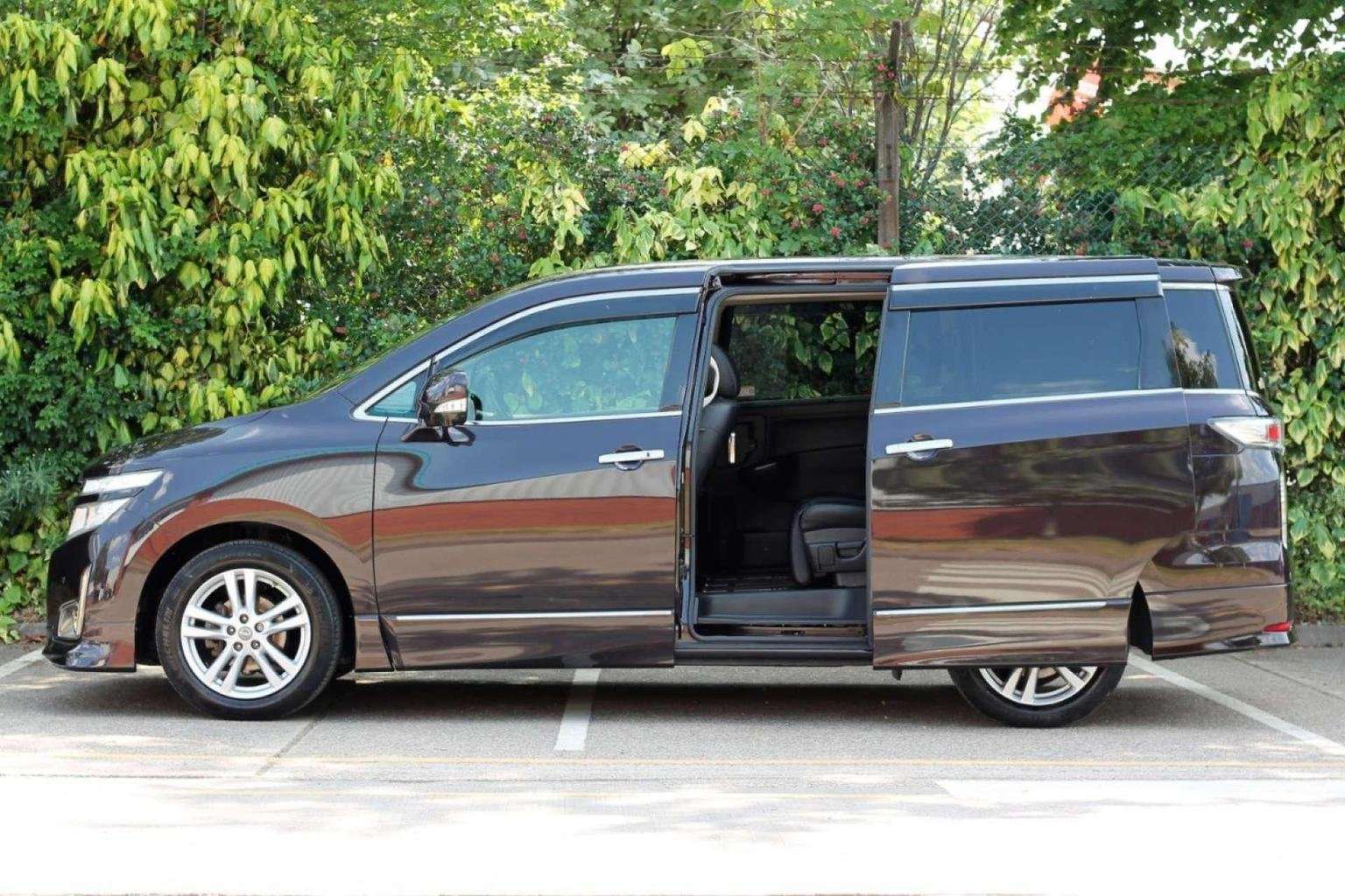 2011 NISSAN ELGRAND 2011 NISSAN ELGRAND
