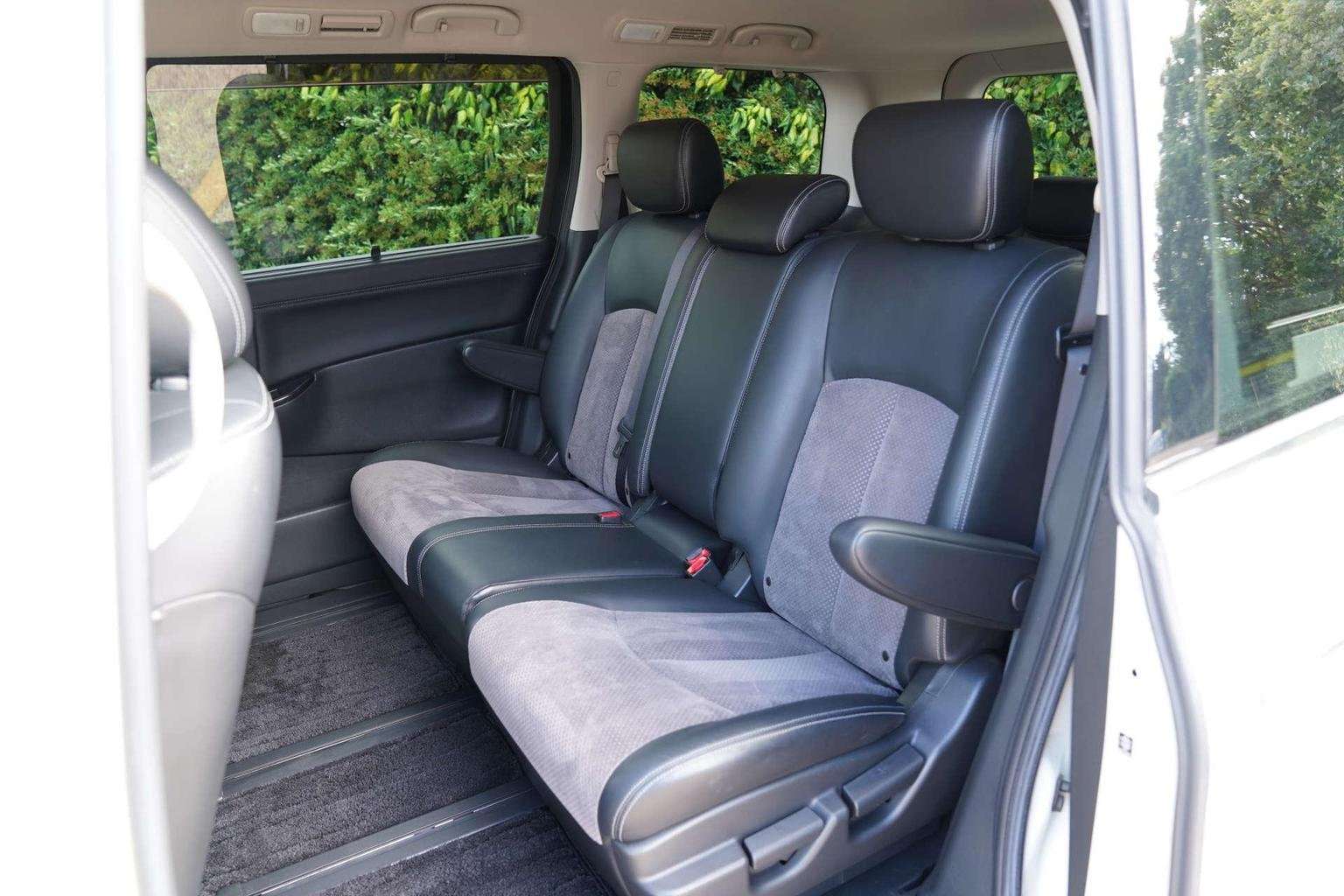 2010 NISSAN ELGRAND 2010 NISSAN ELGRAND