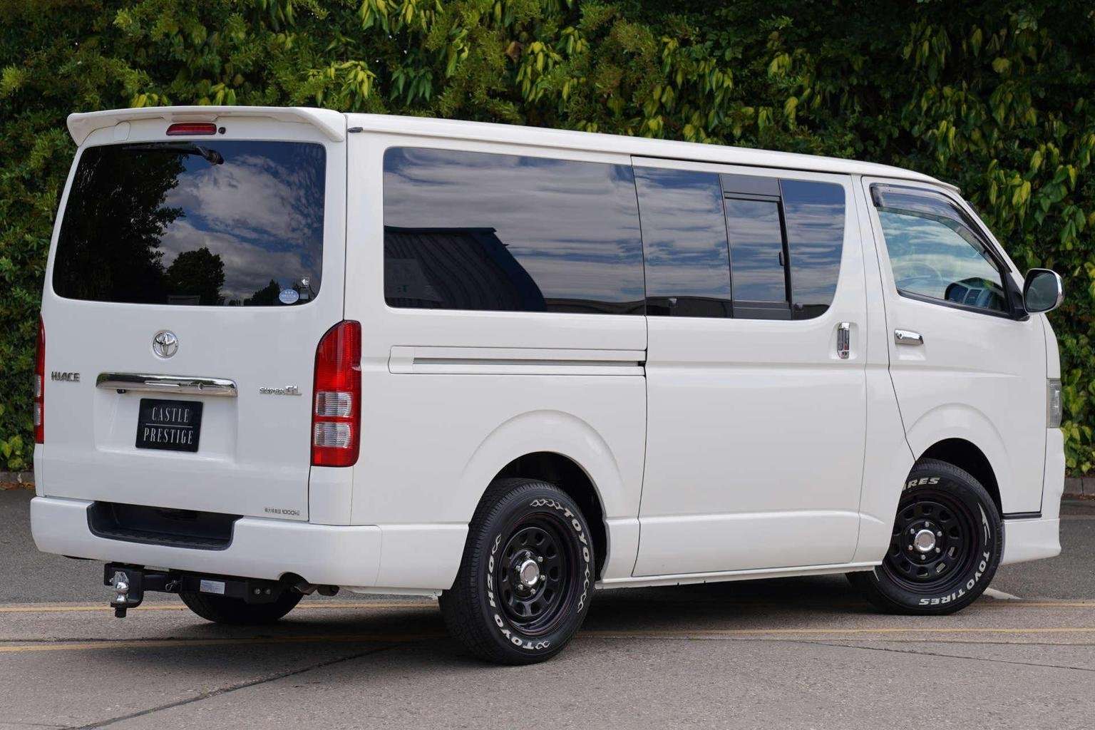A 2010 TOYOTA HIACE 2.0 G L Edition 5dr 5 Seats A 2010 TOYOTA HIACE 2.0 G L Edition 5dr 5 Seats