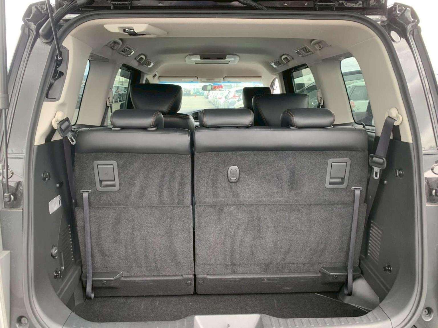 2014 NISSAN ELGRAND 2014 NISSAN ELGRAND