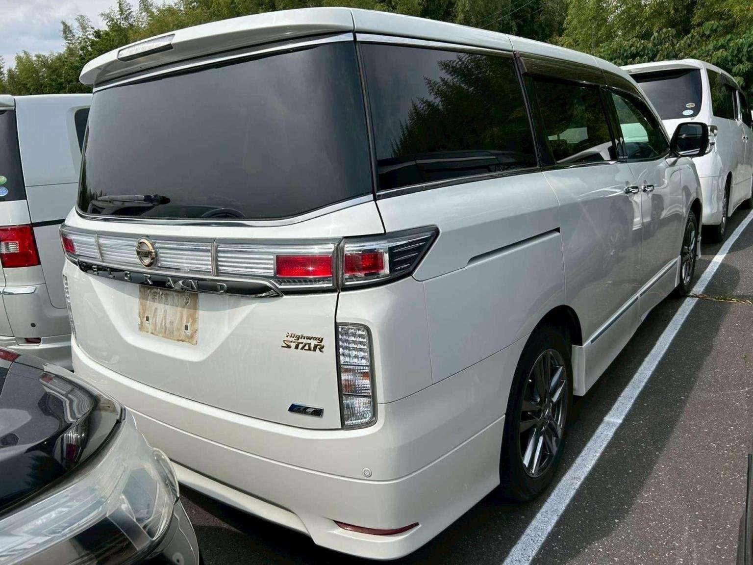 2012 NISSAN ELGRAND 2012 NISSAN ELGRAND