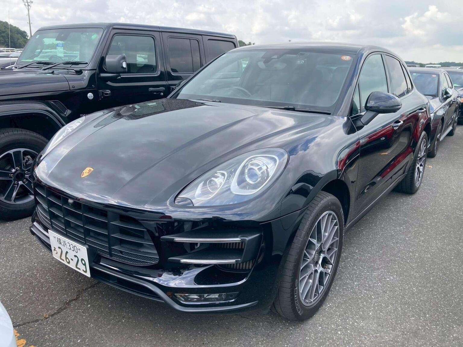 A 2017 PORSCHE MACAN 3.6T V6 Turbo PDK 4WD Euro 6 (s/s) 5dr A 2017 PORSCHE MACAN 3.6T V6 Turbo PDK 4WD Euro 6 (s/s) 5dr