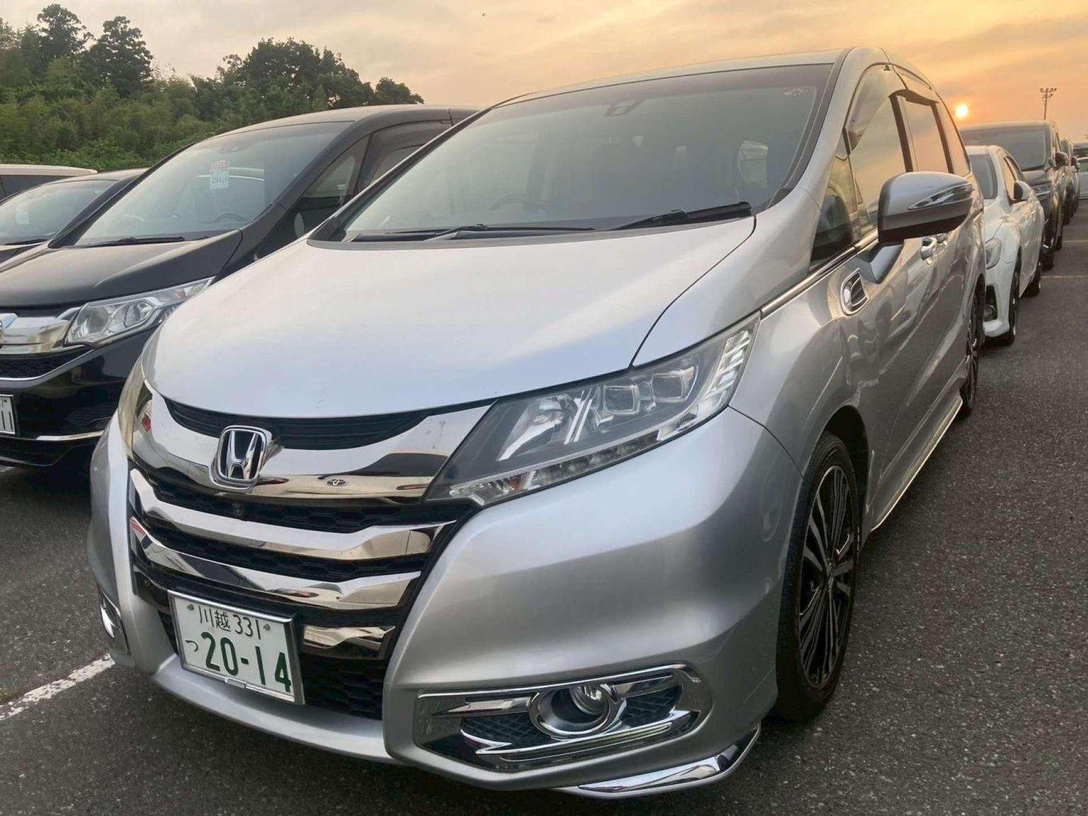 A 2014 HONDA ODYSSEY 2.4 Absolute EX 5dr 7 Seats A 2014 HONDA ODYSSEY 2.4 Absolute EX 5dr 7 Seats