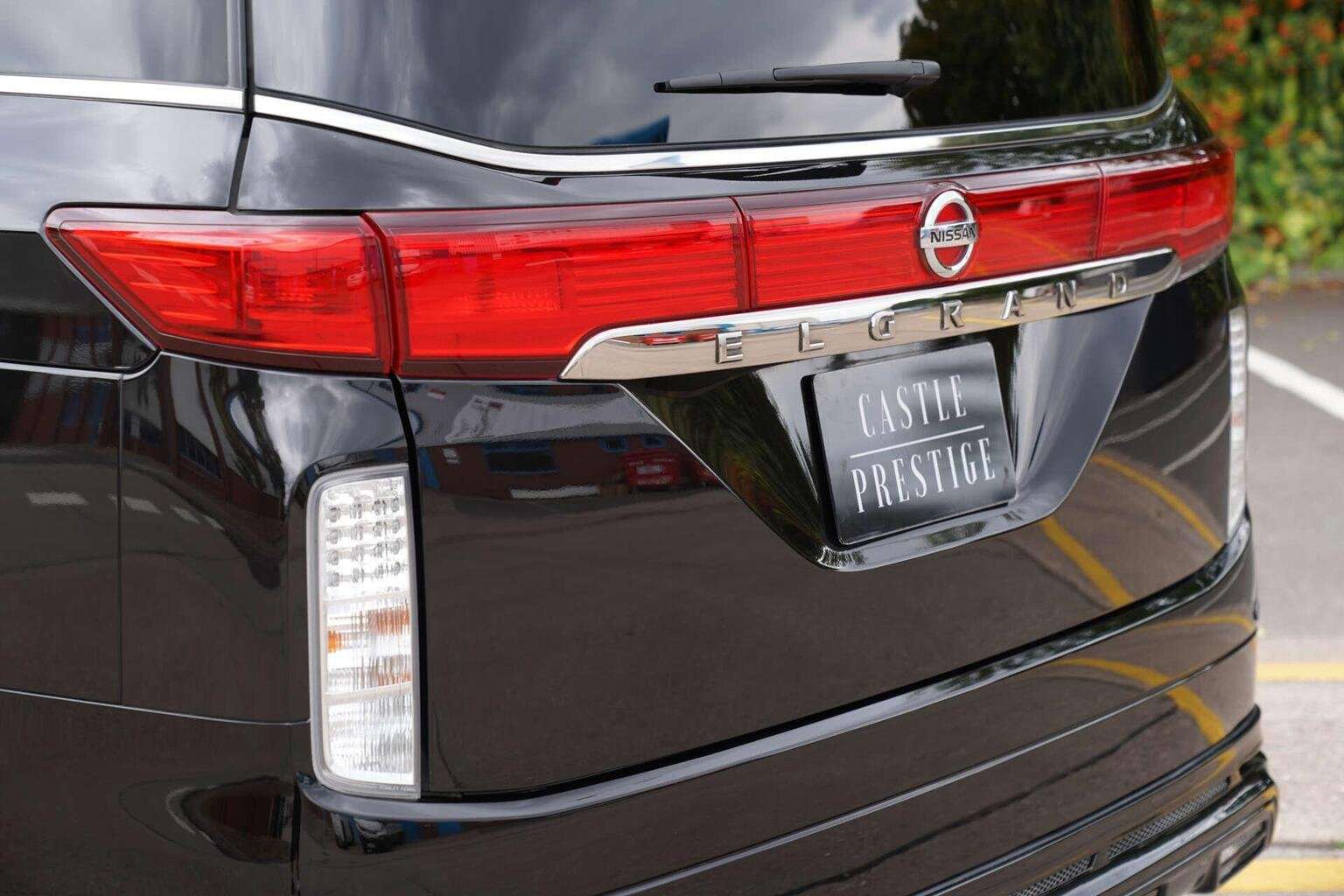 2011 NISSAN ELGRAND 2011 NISSAN ELGRAND