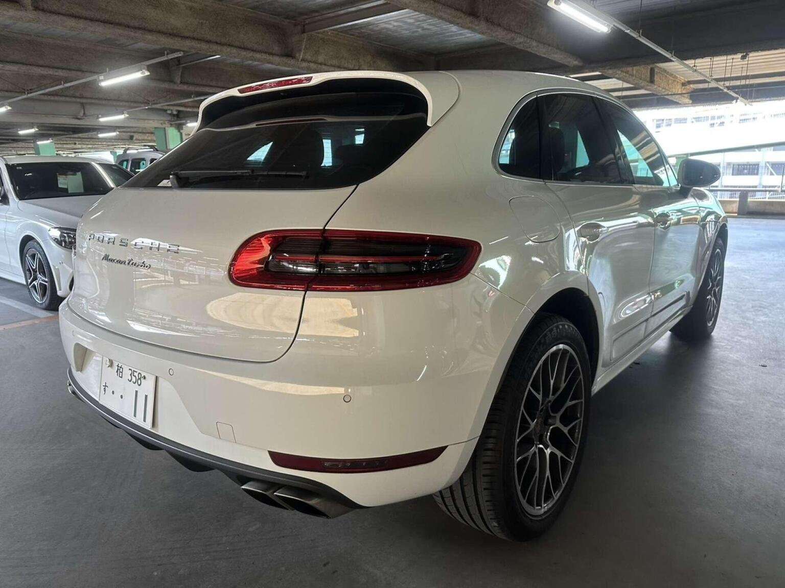 A 2015 PORSCHE MACAN 3.6T V6 Turbo PDK 4WD Euro 6 (s/s) 5dr A 2015 PORSCHE MACAN 3.6T V6 Turbo PDK 4WD Euro 6 (s/s) 5dr