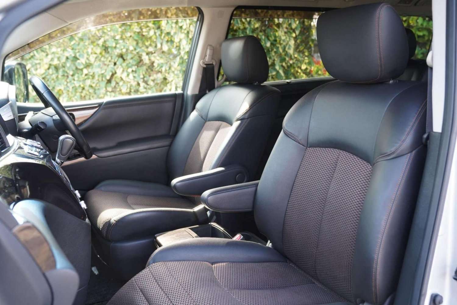 2011 NISSAN ELGRAND 2011 NISSAN ELGRAND