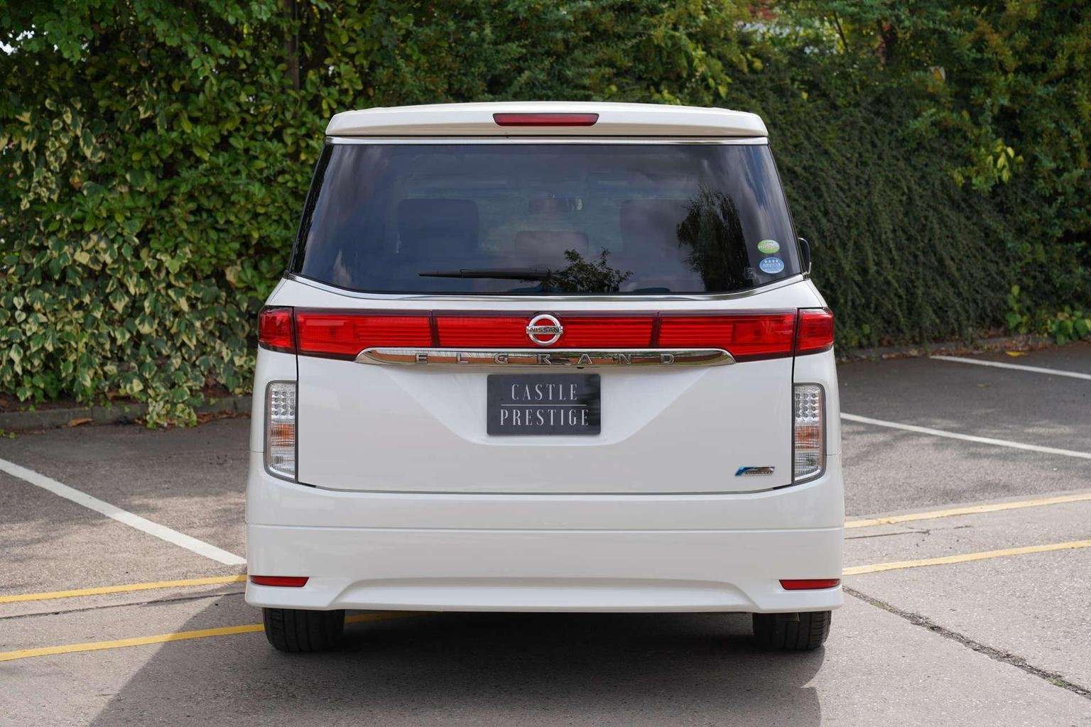 2011 NISSAN ELGRAND 2011 NISSAN ELGRAND