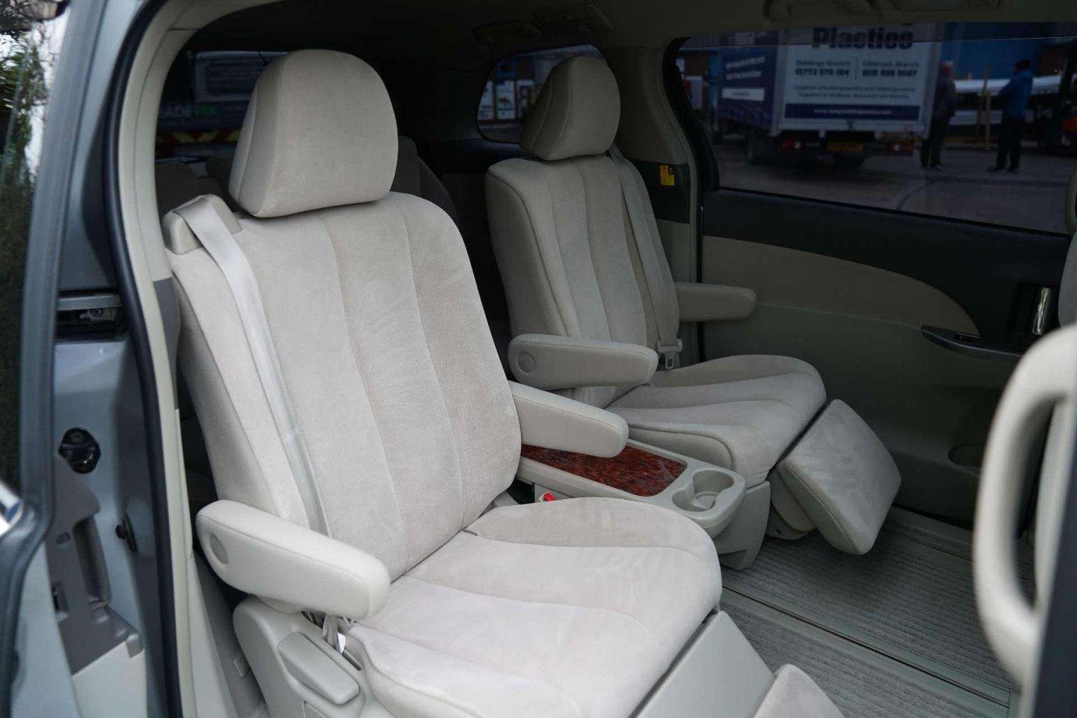 2011 TOYOTA ESTIMA 2011 TOYOTA ESTIMA