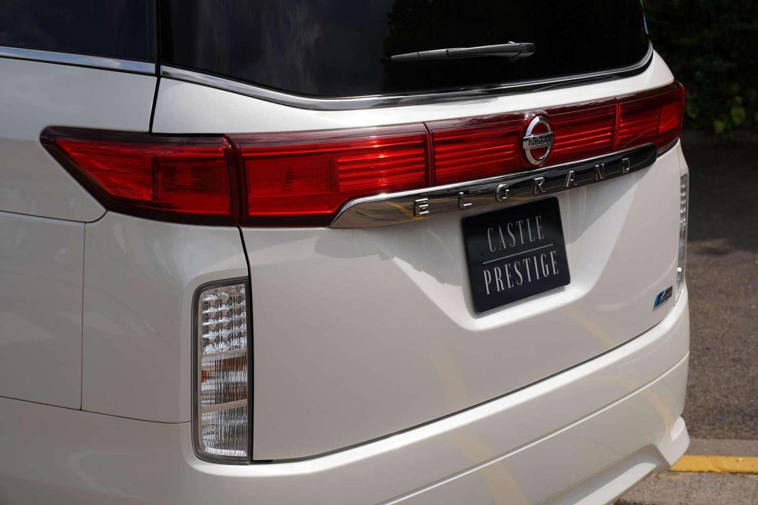 2011 NISSAN ELGRAND 2011 NISSAN ELGRAND