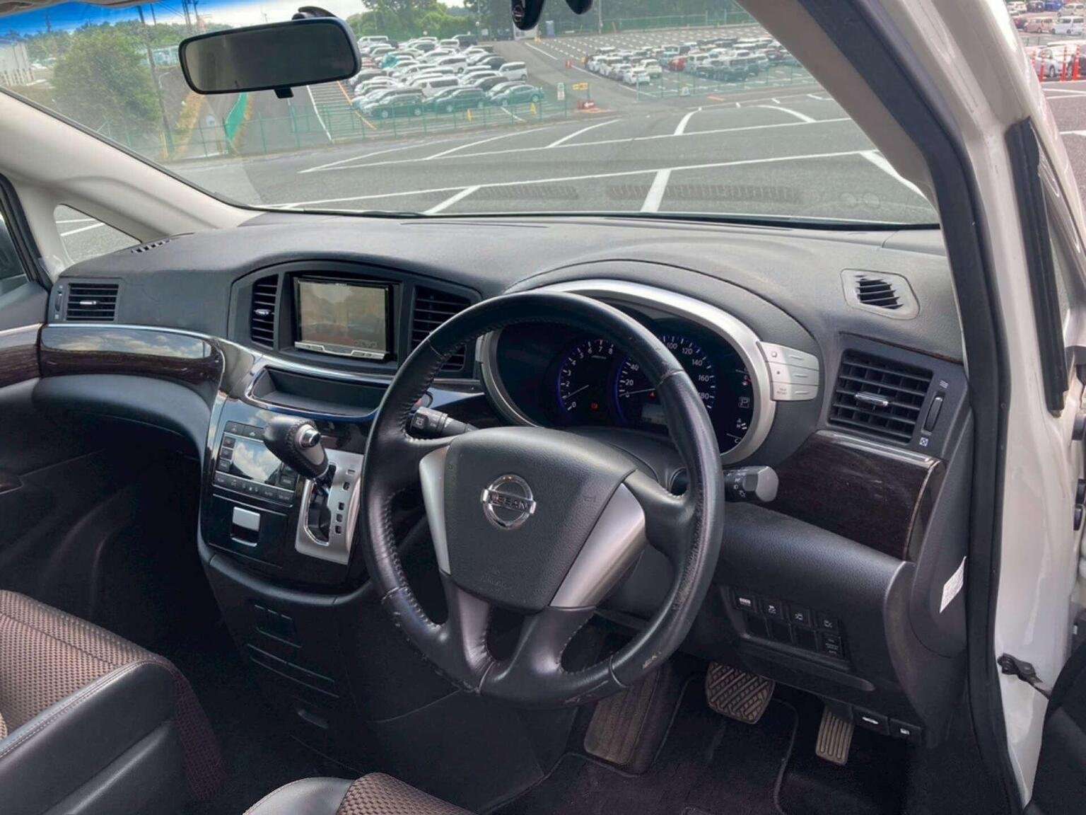 2010 NISSAN ELGRAND 2010 NISSAN ELGRAND