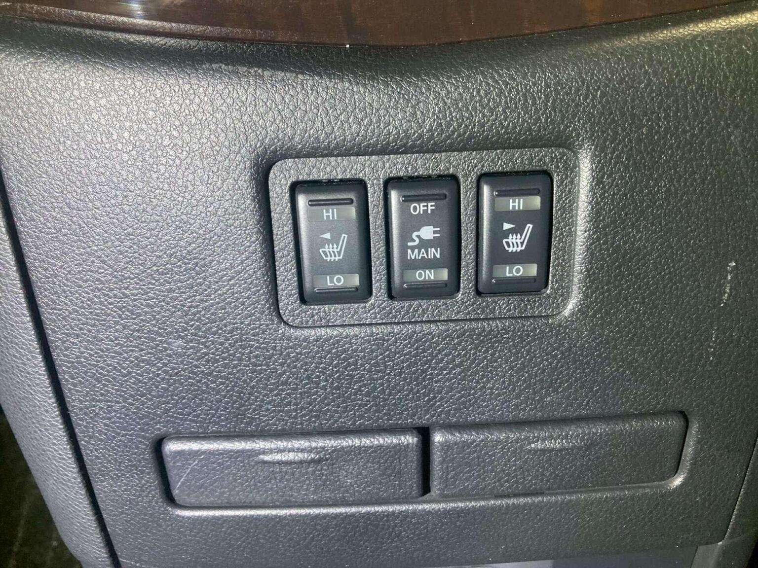 2010 NISSAN ELGRAND 2010 NISSAN ELGRAND