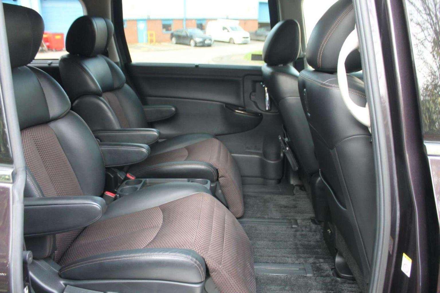 2011 NISSAN ELGRAND 2011 NISSAN ELGRAND