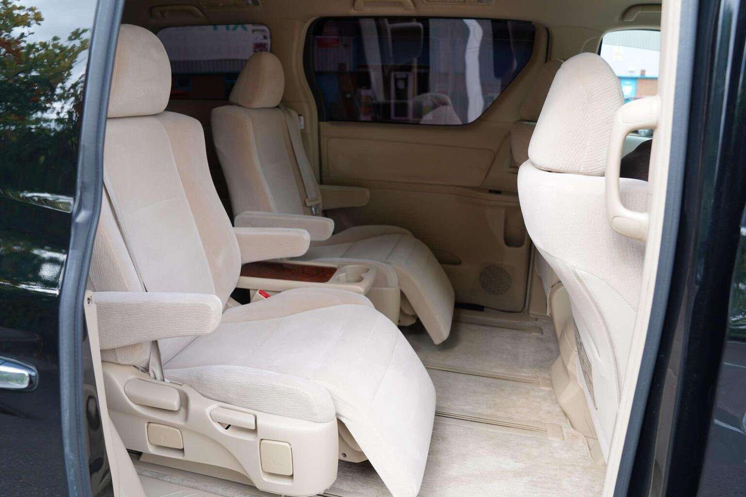 2010 TOYOTA ALPHARD 2010 TOYOTA ALPHARD