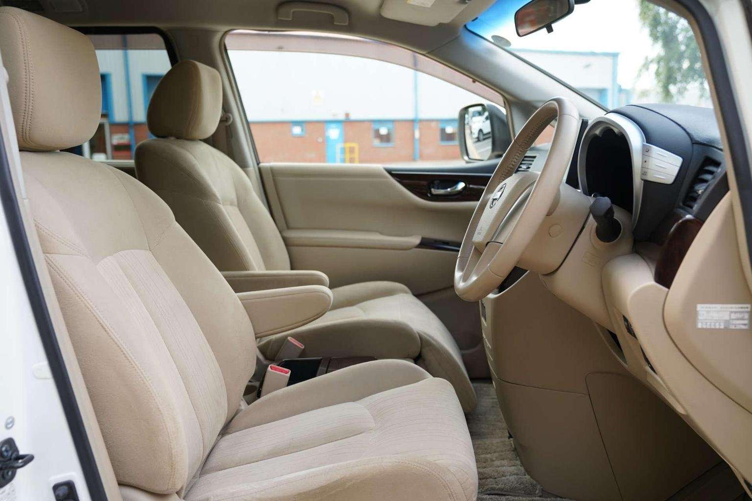 2011 NISSAN ELGRAND 2011 NISSAN ELGRAND