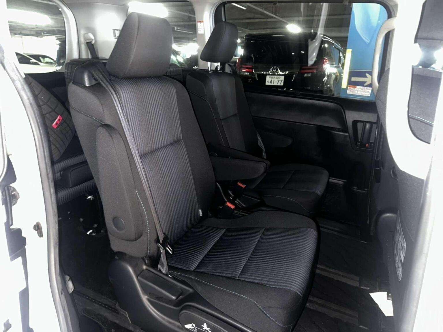 2014 TOYOTA VOXY 2014 TOYOTA VOXY