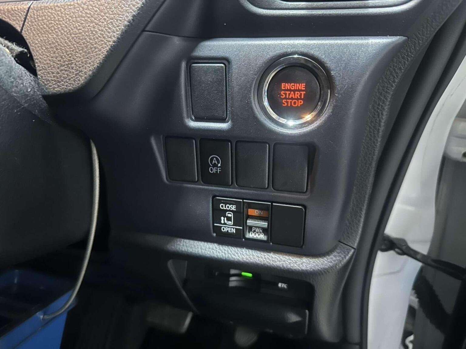 2014 TOYOTA VOXY 2014 TOYOTA VOXY