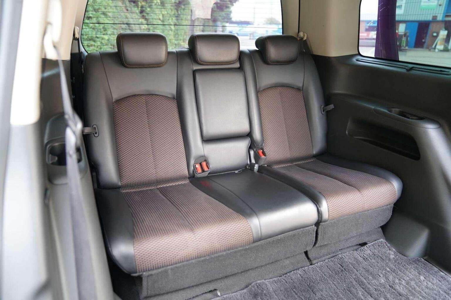 2011 NISSAN ELGRAND 2011 NISSAN ELGRAND