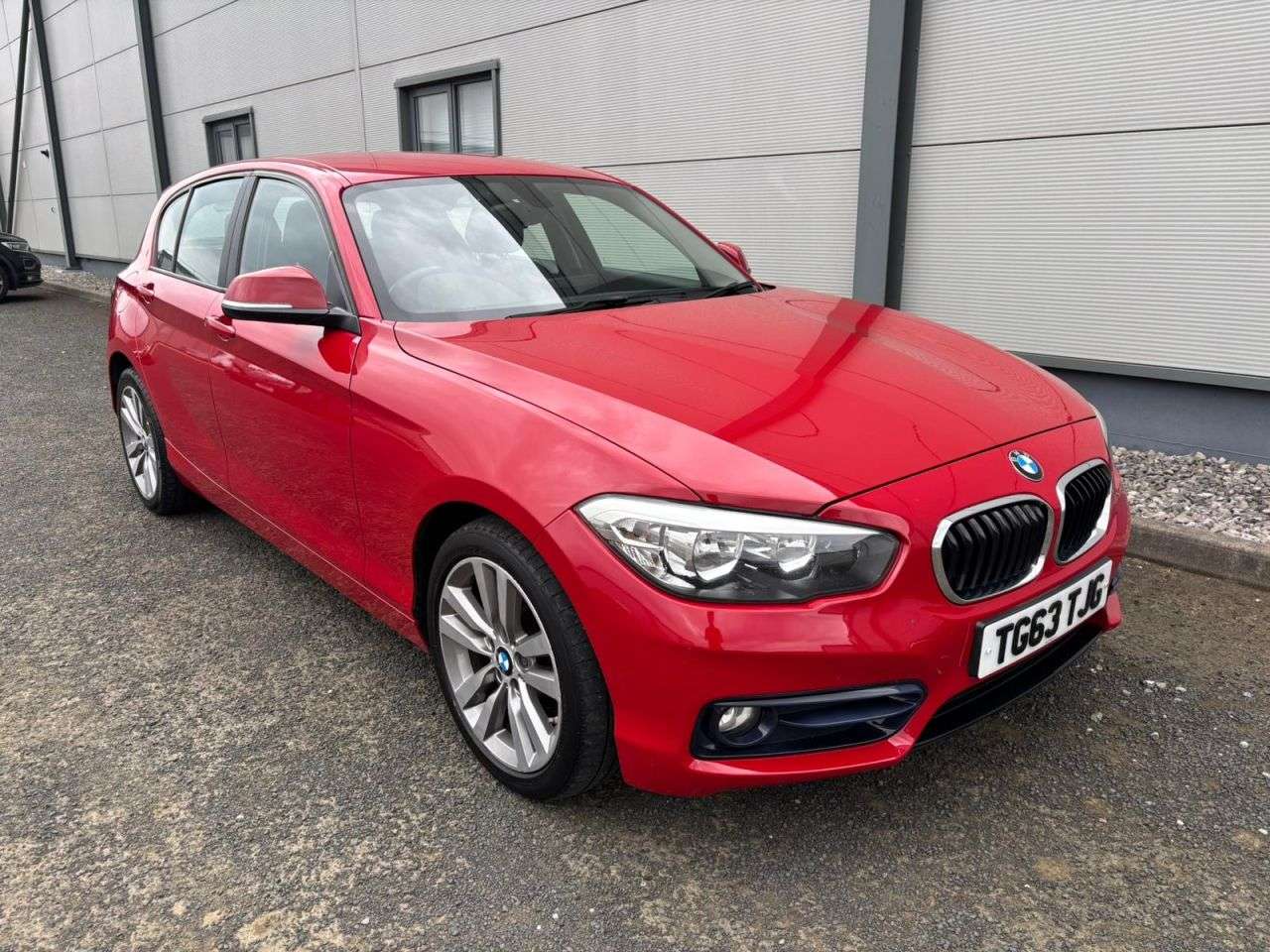A 2015 BMW 1 SERIES 1.5 116d Sport Hatchback 5dr Diesel Manual Euro 6 (s/s) (116 ps) SAT NAV A 2015 BMW 1 SERIES 1.5 116d Sport Hatchback 5dr Diesel Manual Euro 6 (s/s) (116 ps) SAT NAV