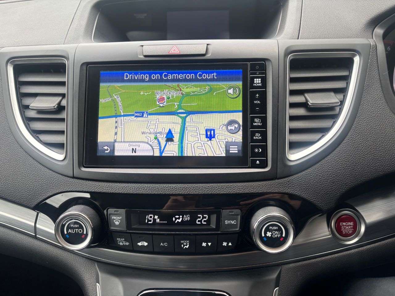 A 2017 HONDA CR-V 1.6 i-DTEC EX SUV 5dr Diesel Auto 4WD Euro 6 (160 ps) REVERSE PARK CAMERA A 2017 HONDA CR-V 1.6 i-DTEC EX SUV 5dr Diesel Auto 4WD Euro 6 (160 ps) REVERSE PARK CAMERA