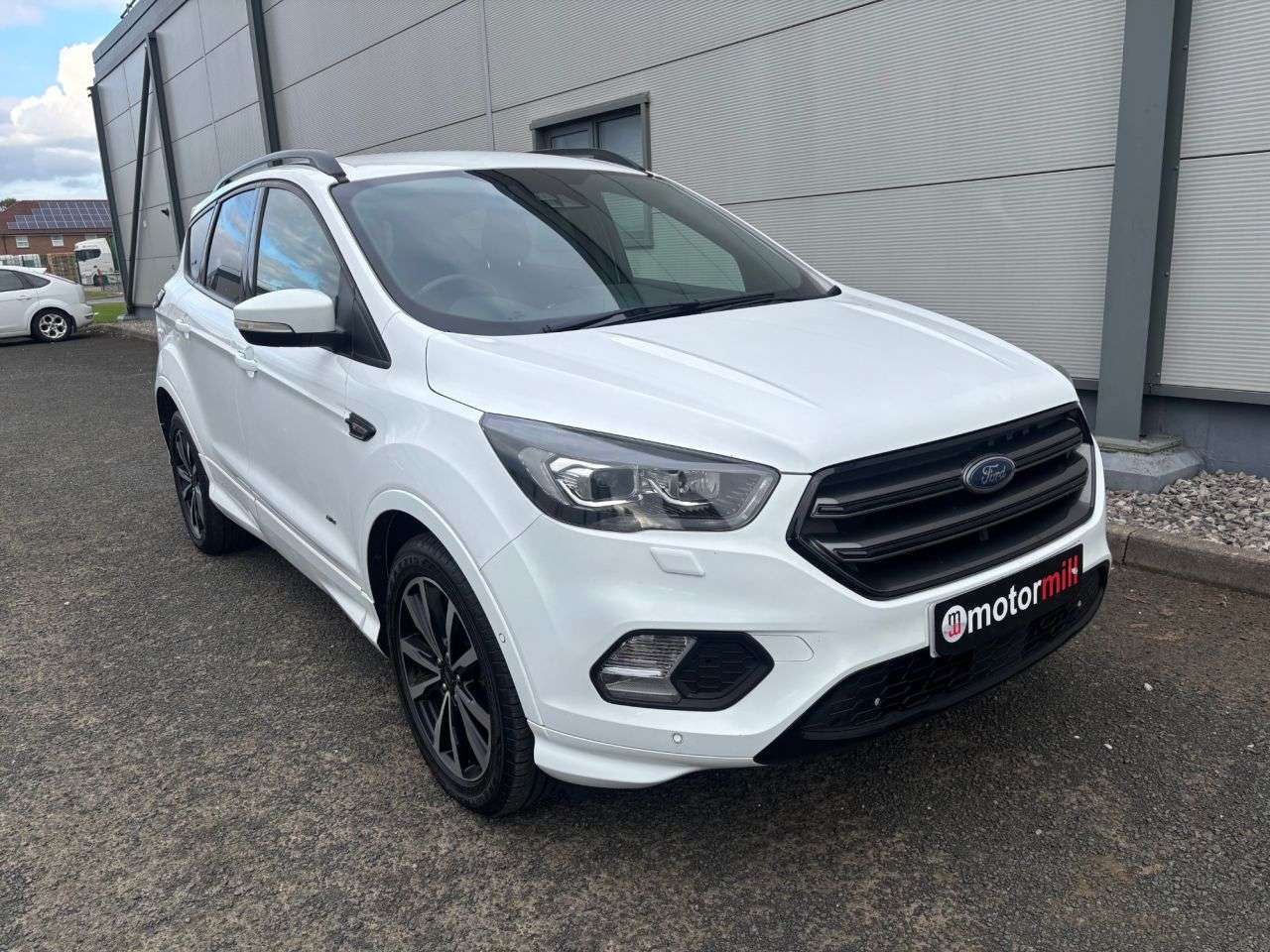 A 2018 FORD KUGA 2.0 TDCi EcoBlue ST-Line SUV 5dr Diesel Manual AWD Euro 6 (s/s) (180 ps) 1 A 2018 FORD KUGA 2.0 TDCi EcoBlue ST-Line SUV 5dr Diesel Manual AWD Euro 6 (s/s) (180 ps) 1