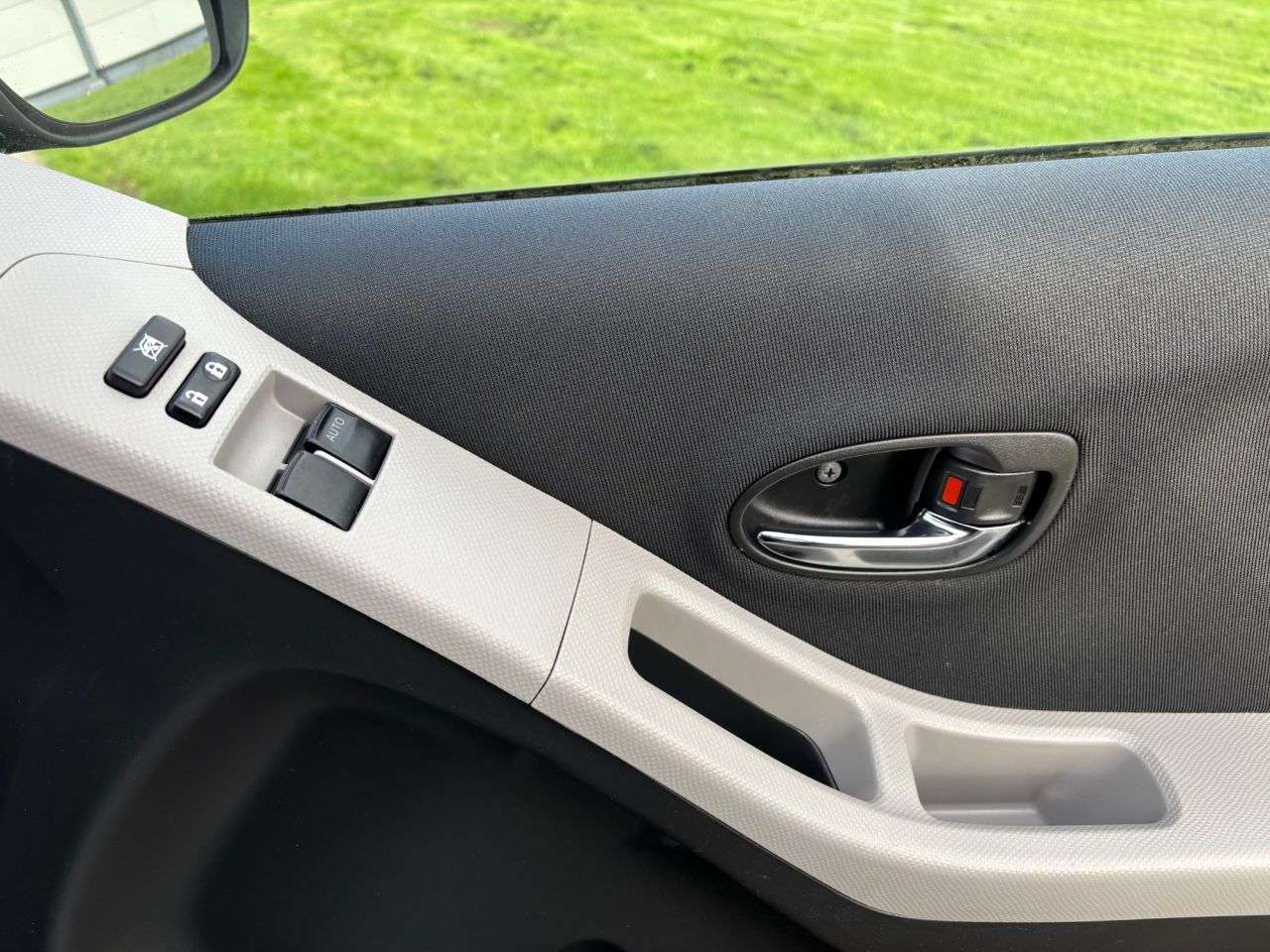 2010 TOYOTA YARIS 2010 TOYOTA YARIS