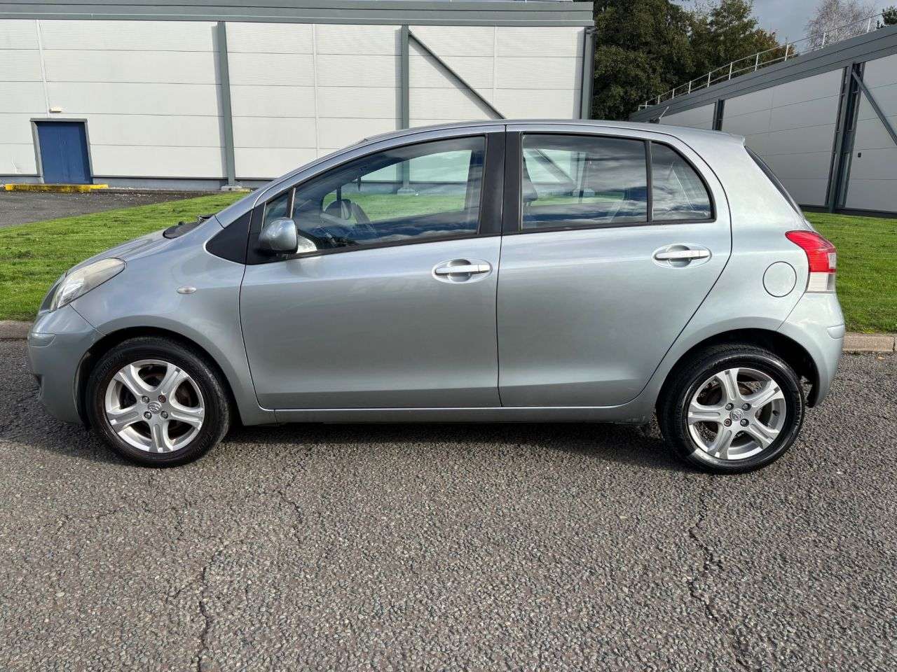 2010 TOYOTA YARIS 2010 TOYOTA YARIS