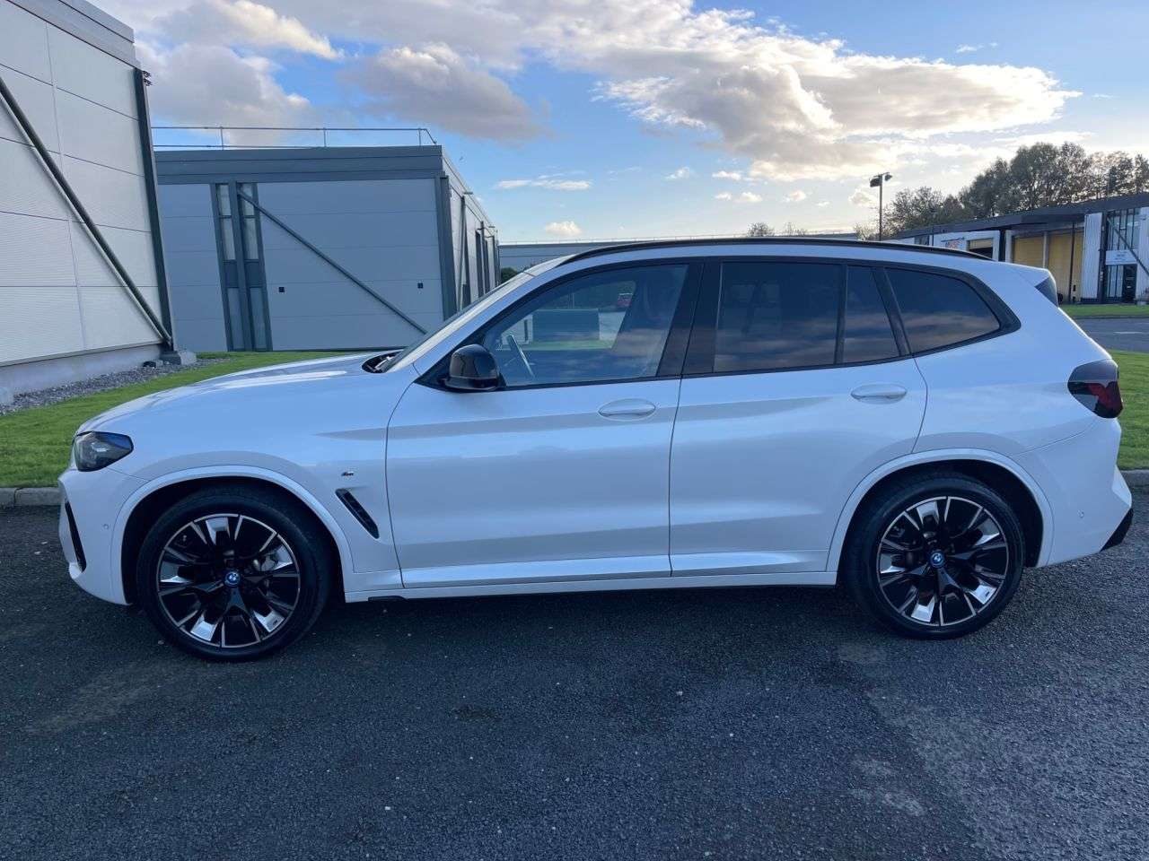 2022 BMW IX3 2022 BMW IX3