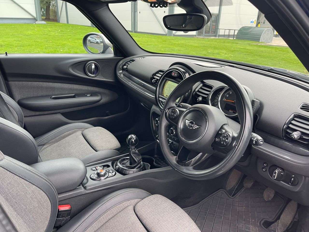 2016 MINI CLUBMAN 2016 MINI CLUBMAN