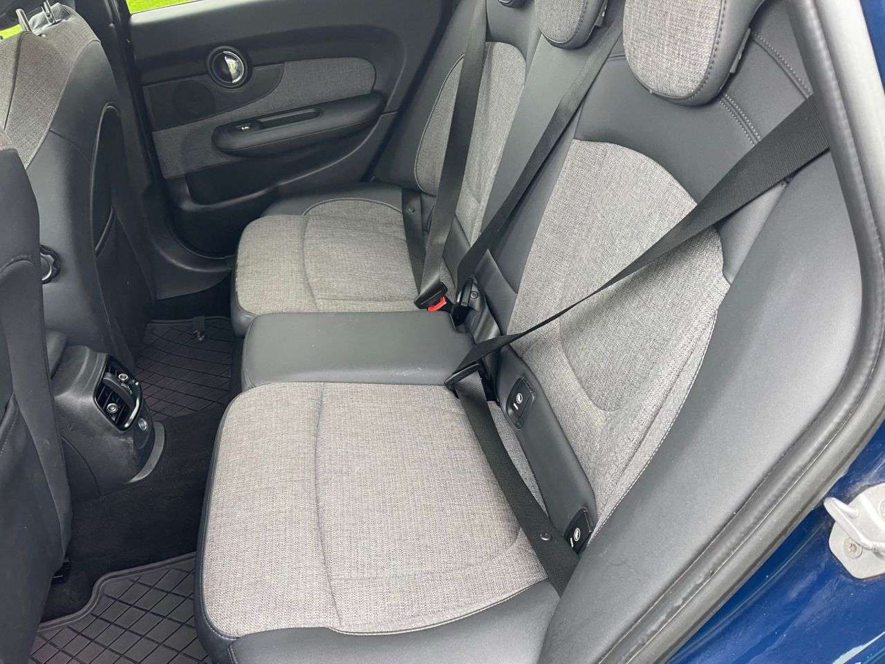 2016 MINI CLUBMAN 2016 MINI CLUBMAN