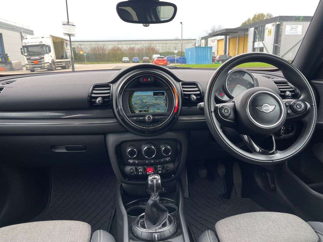 2016 MINI CLUBMAN 2016 MINI CLUBMAN