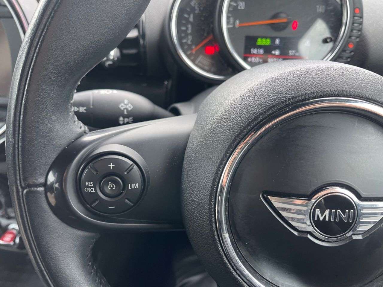 2016 MINI CLUBMAN 2016 MINI CLUBMAN