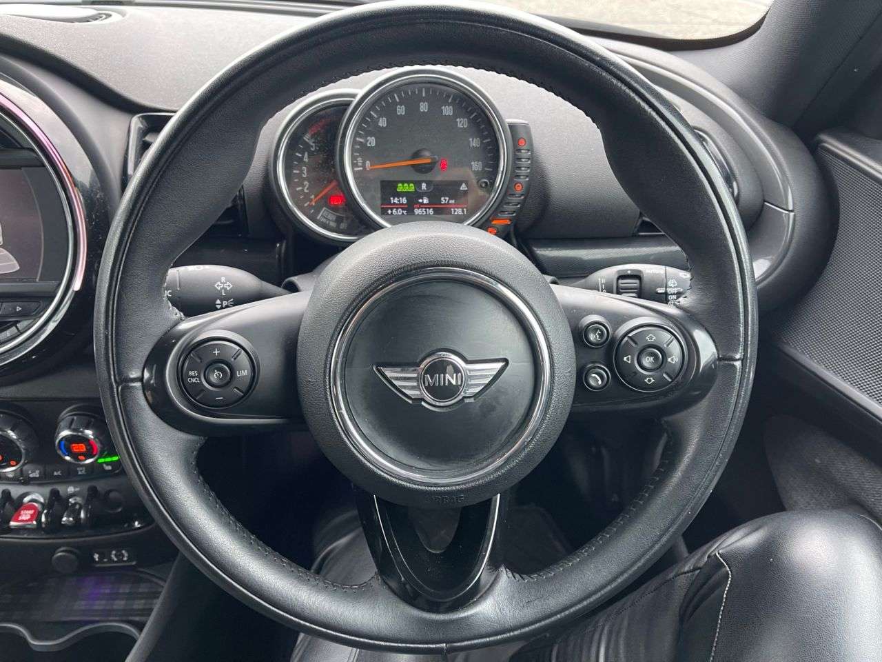 2016 MINI CLUBMAN 2016 MINI CLUBMAN