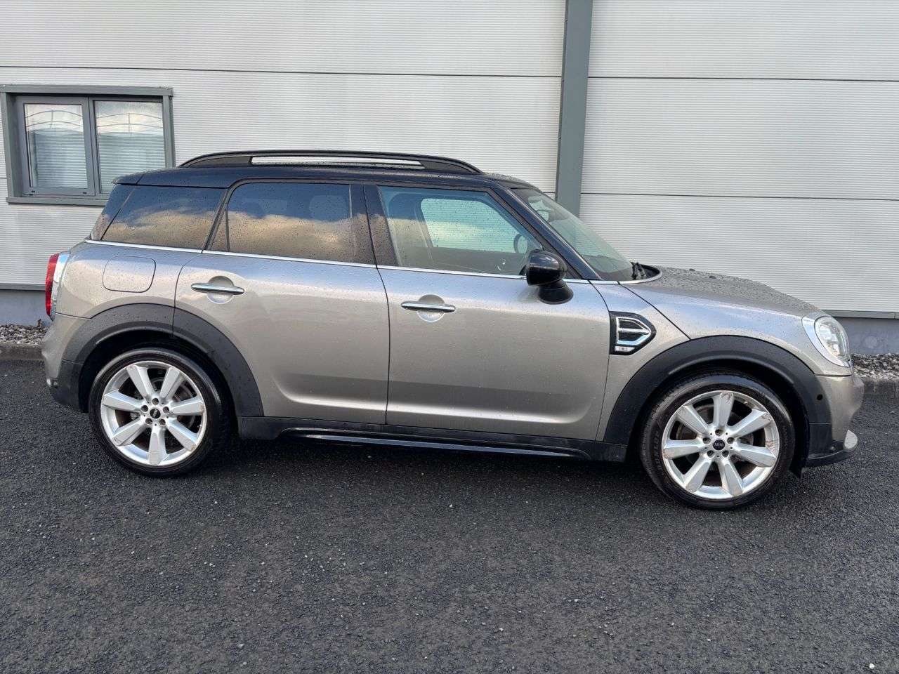 0 MINI COUNTRYMAN 0 MINI COUNTRYMAN