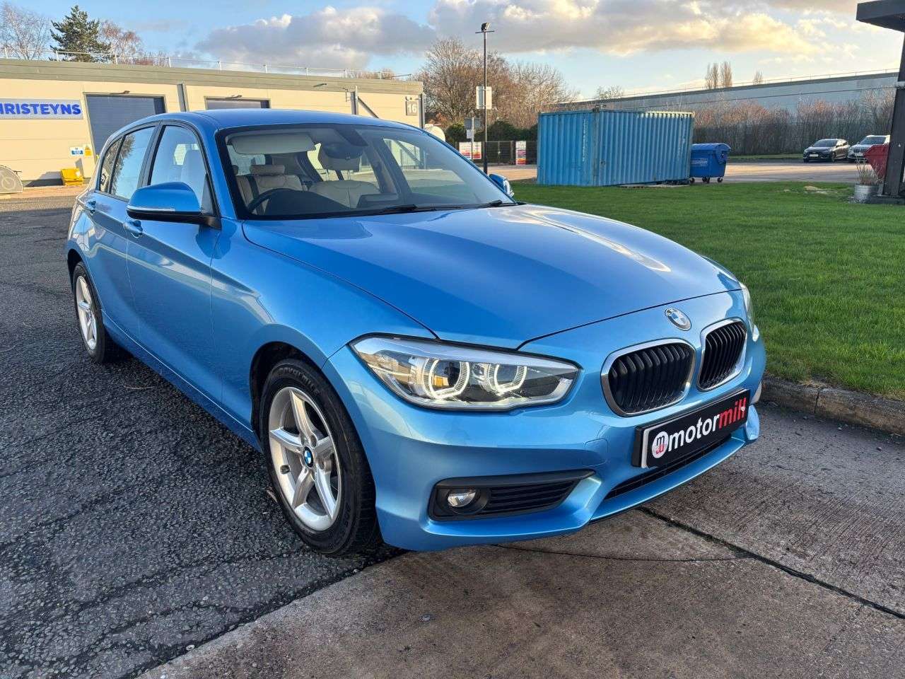 A 2018 BMW 1 SERIES 1.5 116d SE Business Hatchback 5dr Diesel Manual Euro 6 (s/s) (116 ps) PARK A 2018 BMW 1 SERIES 1.5 116d SE Business Hatchback 5dr Diesel Manual Euro 6 (s/s) (116 ps) PARK