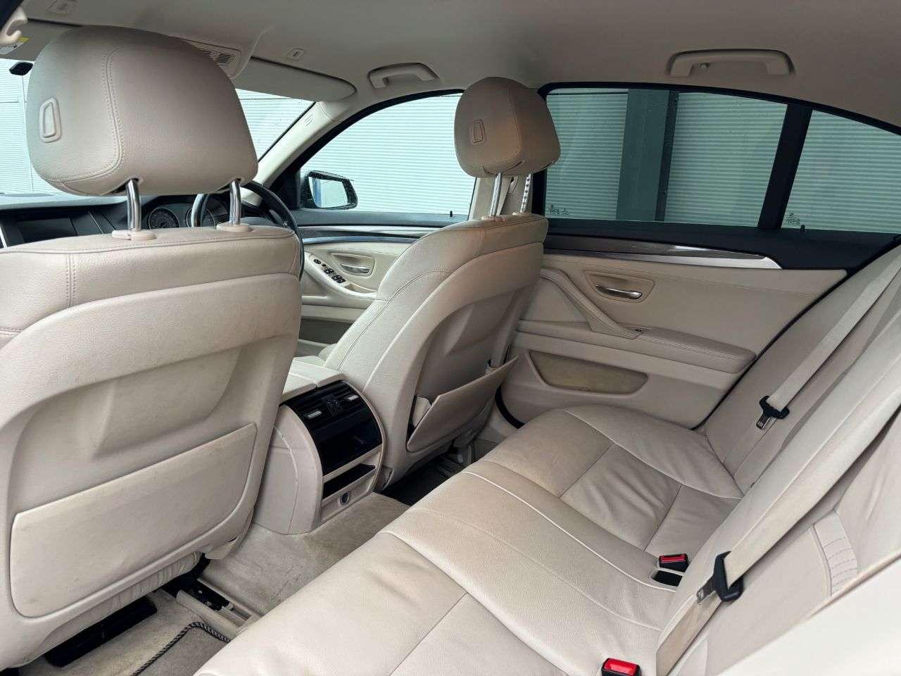 A 0 BMW 5 SERIES 2.0 520d Modern Saloon 4dr Diesel Auto Euro 6 (s/s) (184 ps) HEATED ELECTRI A 0 BMW 5 SERIES 2.0 520d Modern Saloon 4dr Diesel Auto Euro 6 (s/s) (184 ps) HEATED ELECTRI