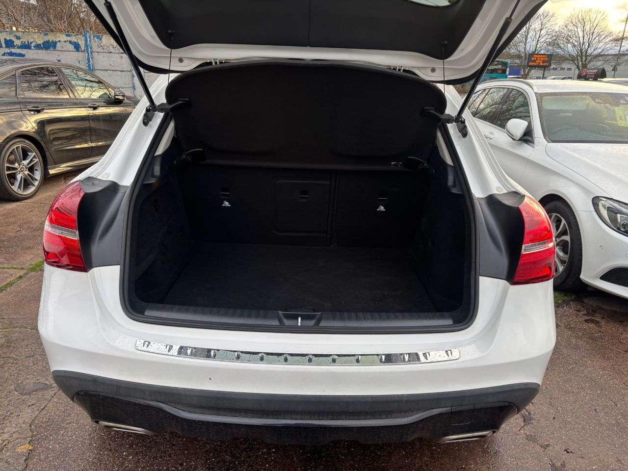 A 2019 MERCEDES-BENZ GLA 1.6 GLA180 Urban Edition SUV 5dr Petrol 7G-DCT Euro 6 (s/s) (122 ps) APPLE A 2019 MERCEDES-BENZ GLA 1.6 GLA180 Urban Edition SUV 5dr Petrol 7G-DCT Euro 6 (s/s) (122 ps) APPLE