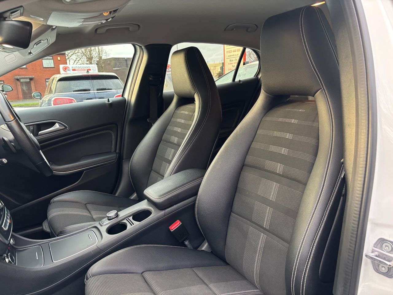 A 2019 MERCEDES-BENZ GLA 1.6 GLA180 Urban Edition SUV 5dr Petrol 7G-DCT Euro 6 (s/s) (122 ps) APPLE A 2019 MERCEDES-BENZ GLA 1.6 GLA180 Urban Edition SUV 5dr Petrol 7G-DCT Euro 6 (s/s) (122 ps) APPLE