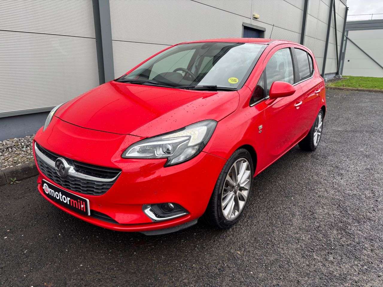 A 2016 VAUXHALL CORSA 1.4i ecoFLEX Elite Hatchback 5dr Petrol Auto Euro 6 (90 ps) FRONT AND REAR A 2016 VAUXHALL CORSA 1.4i ecoFLEX Elite Hatchback 5dr Petrol Auto Euro 6 (90 ps) FRONT AND REAR