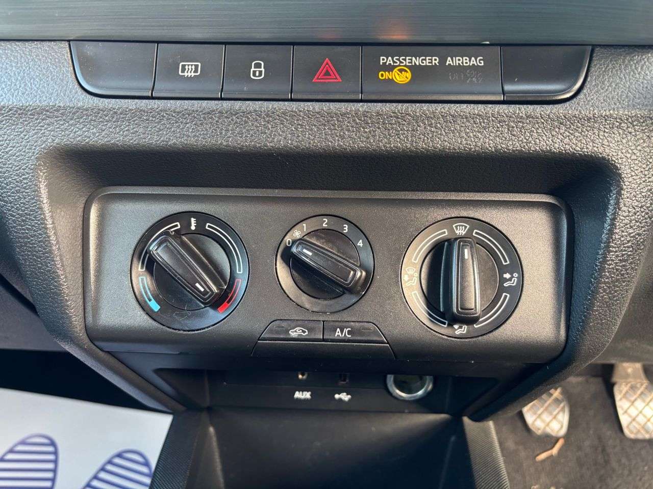 A 0 SKODA FABIA 1.2 TSI Colour Edition Hatchback 5dr Petrol Manual Euro 6 (s/s) (90 ps) A 0 SKODA FABIA 1.2 TSI Colour Edition Hatchback 5dr Petrol Manual Euro 6 (s/s) (90 ps)