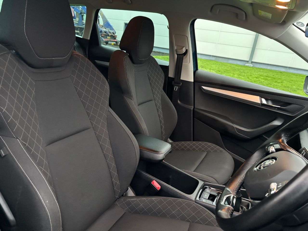 2021 SKODA KAROQ 2021 SKODA KAROQ