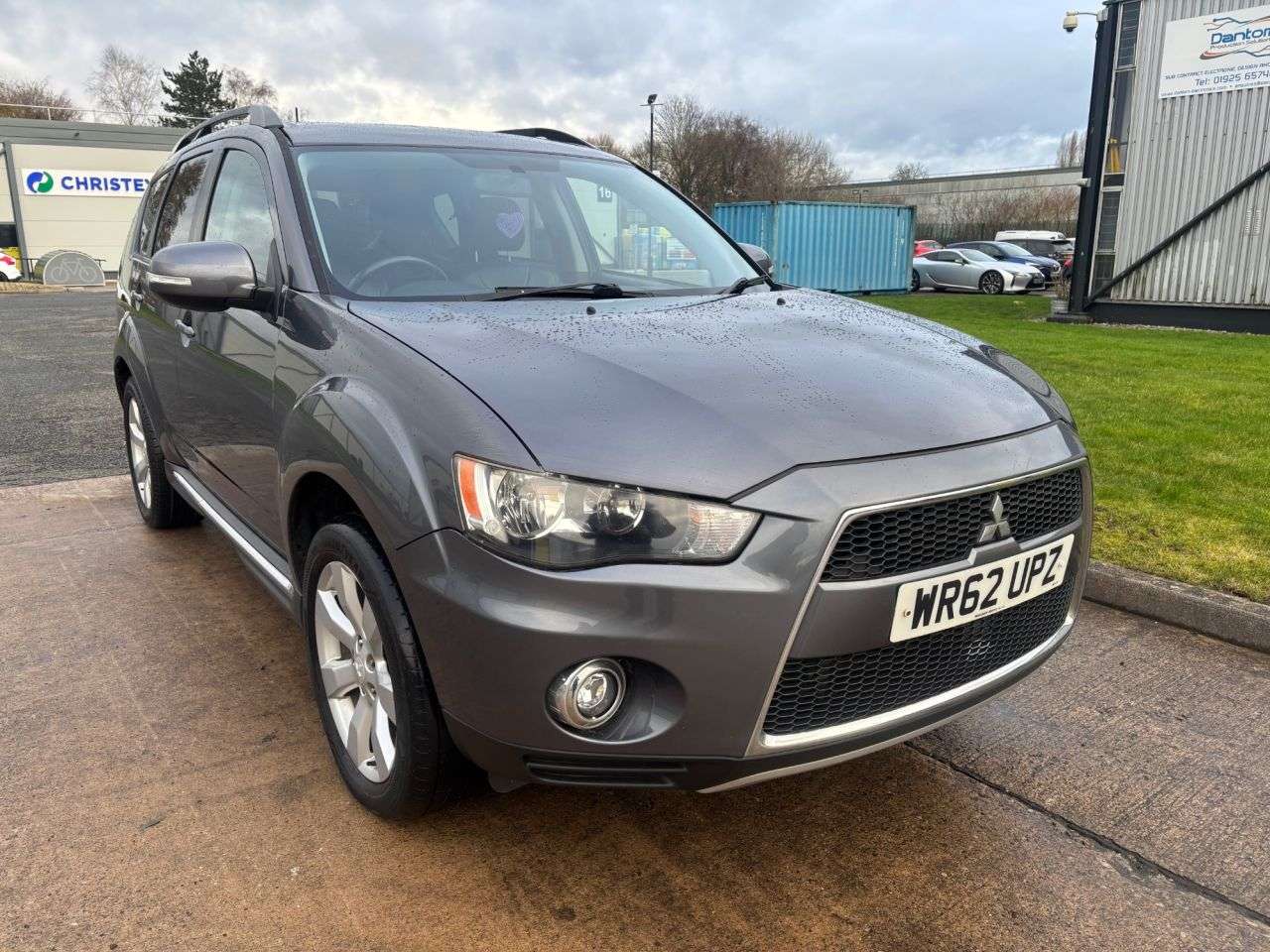 A 2012 MITSUBISHI OUTLANDER 2.2 DI-D GX3 SUV 5dr Diesel Manual 4WD Euro 5 (174 ps) FULL LEATHER INTERIO A 2012 MITSUBISHI OUTLANDER 2.2 DI-D GX3 SUV 5dr Diesel Manual 4WD Euro 5 (174 ps) FULL LEATHER INTERIO