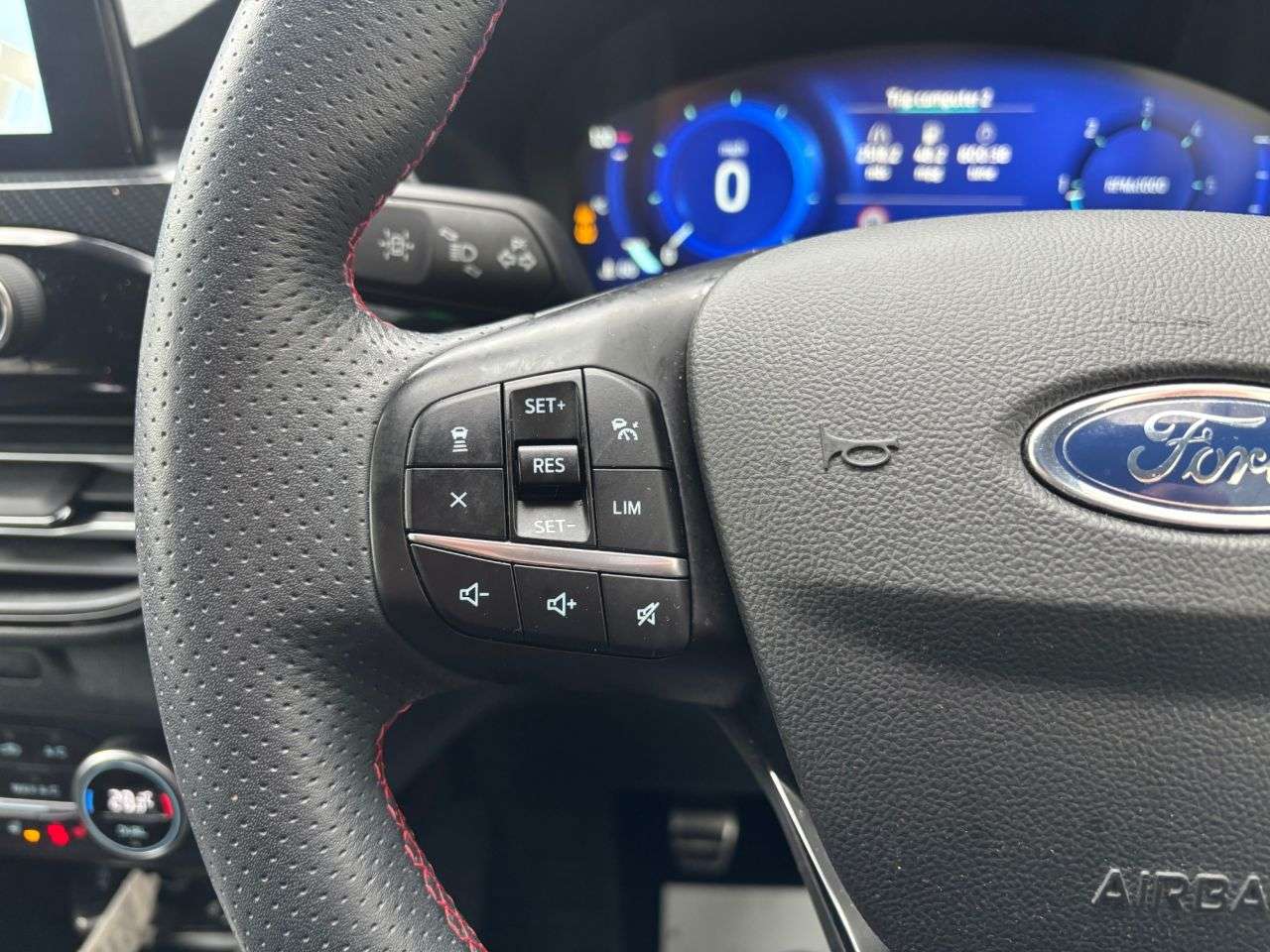 0 FORD KUGA 0 FORD KUGA