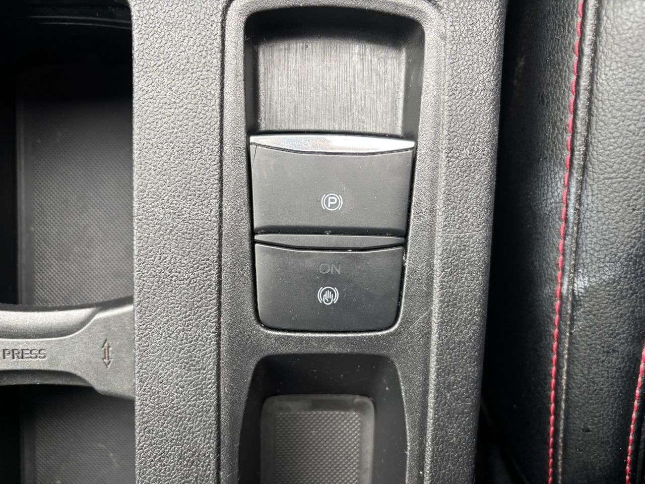 0 FORD KUGA 0 FORD KUGA