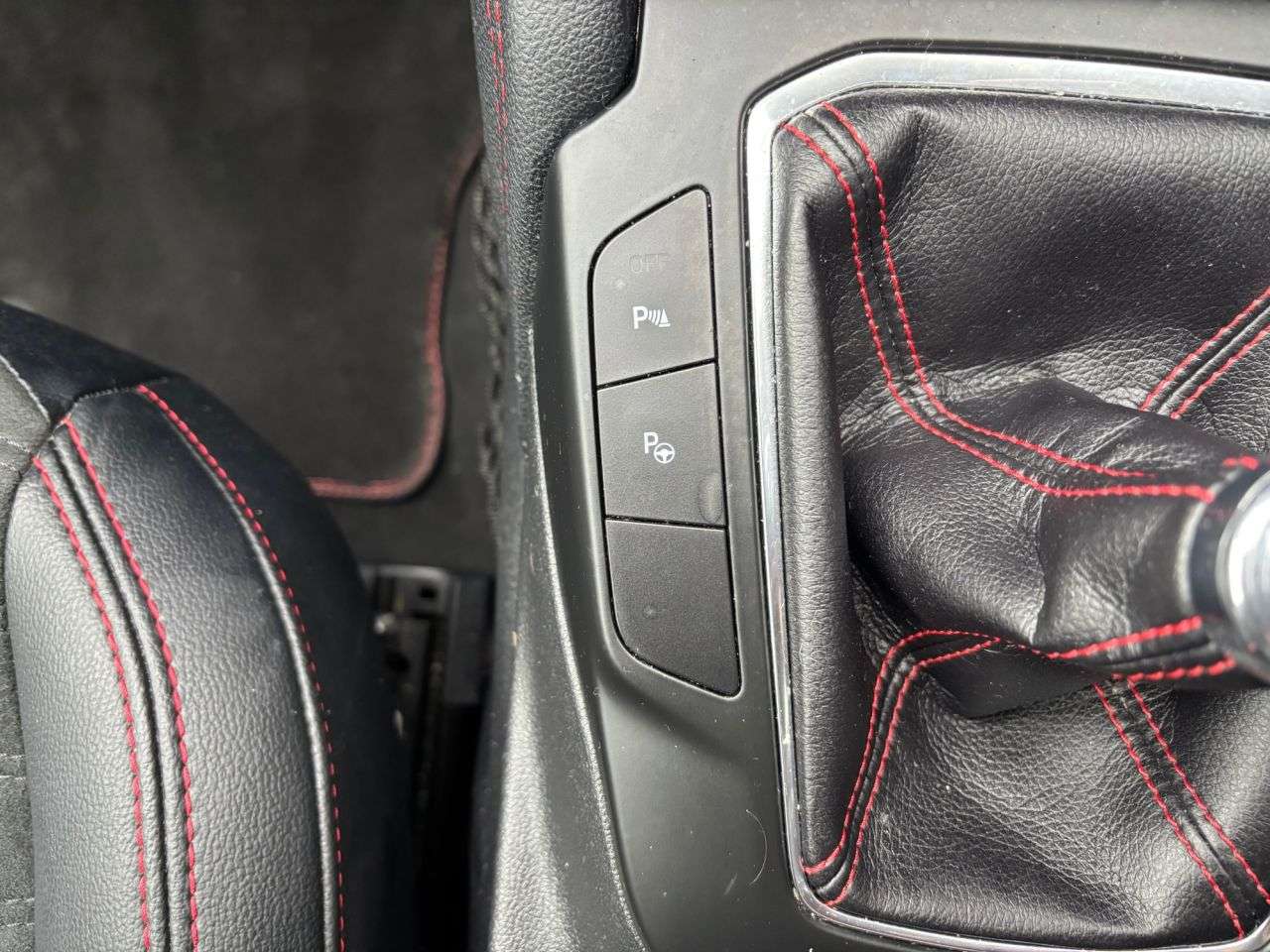 0 FORD KUGA 0 FORD KUGA